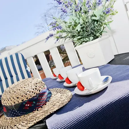 Palais Am Park - 14-18 - Cecilie * Ostseebad Kühlungsborn