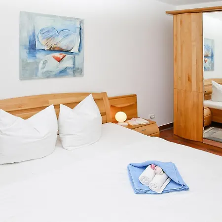 Palais Am Park - 14-18 - Cecilie * Ostseebad Kühlungsborn